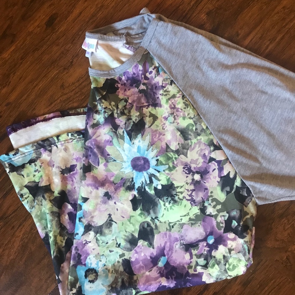 Lularoe Randy Badeball Tee Floral 2X